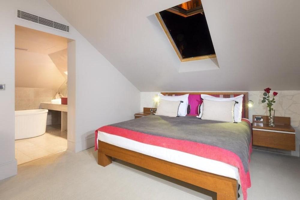 ริวา ฮวาร์ ยอชต์ ฮาร์เบอร์ โฮเต็ล Hotel ภายนอก รูปภาพ